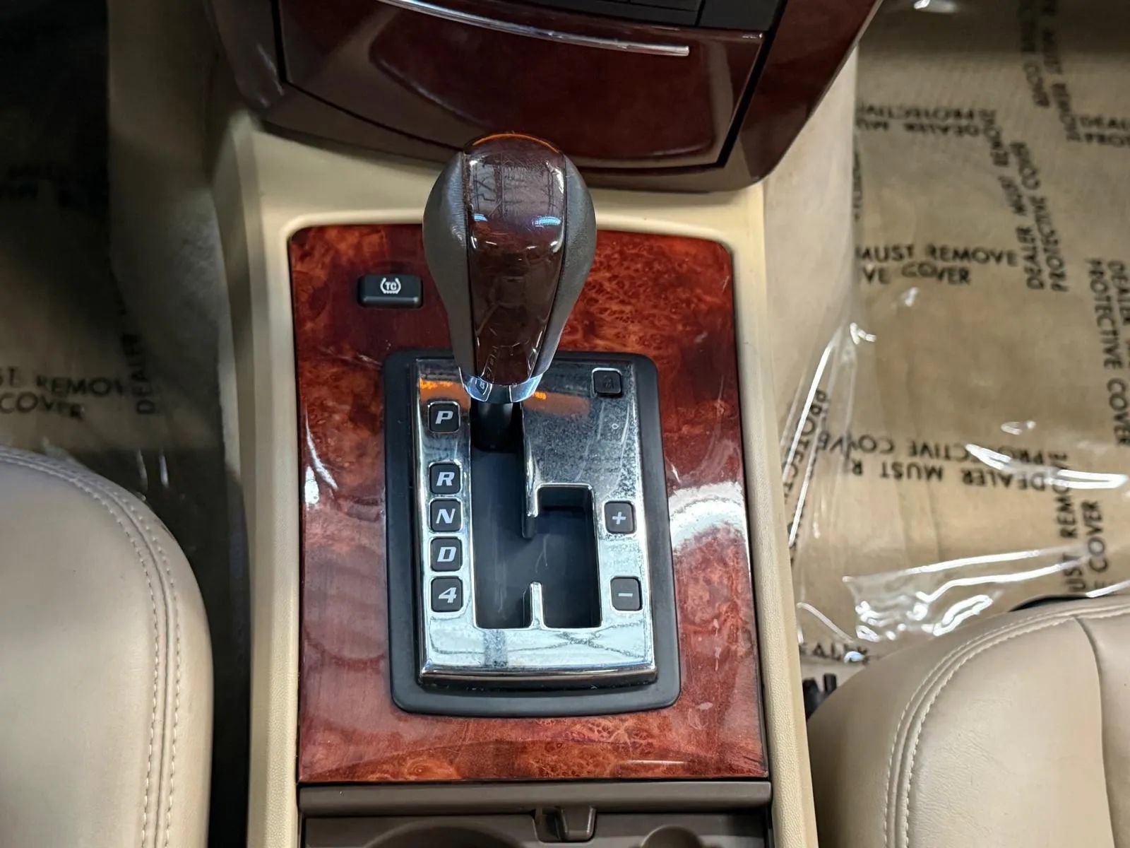 Used 2006 Cadillac SRX w/ Drivers Level One Package image 32