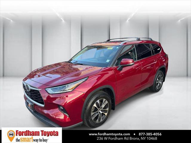 Certified 2021 Toyota Highlander XLE image 4