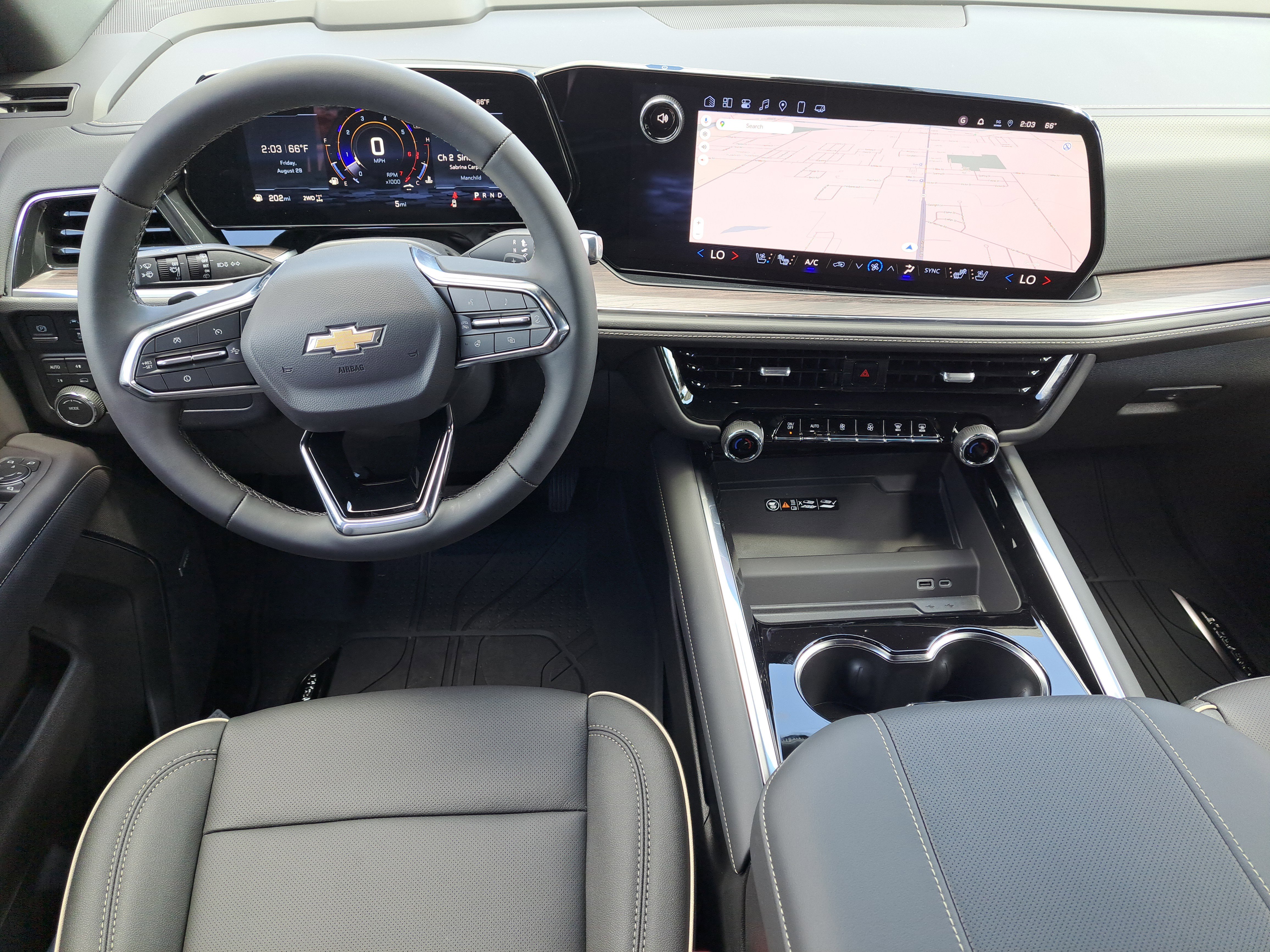 New 2025 Chevrolet Suburban Premier image 23