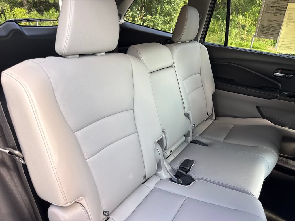 Used 2019 Honda Pilot Touring image 34