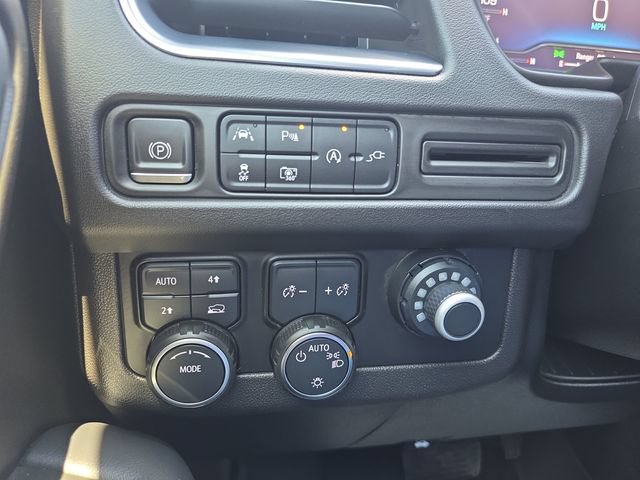 Used 2022 Chevrolet Tahoe RST w/ Luxury Package AWD/4WD image 23