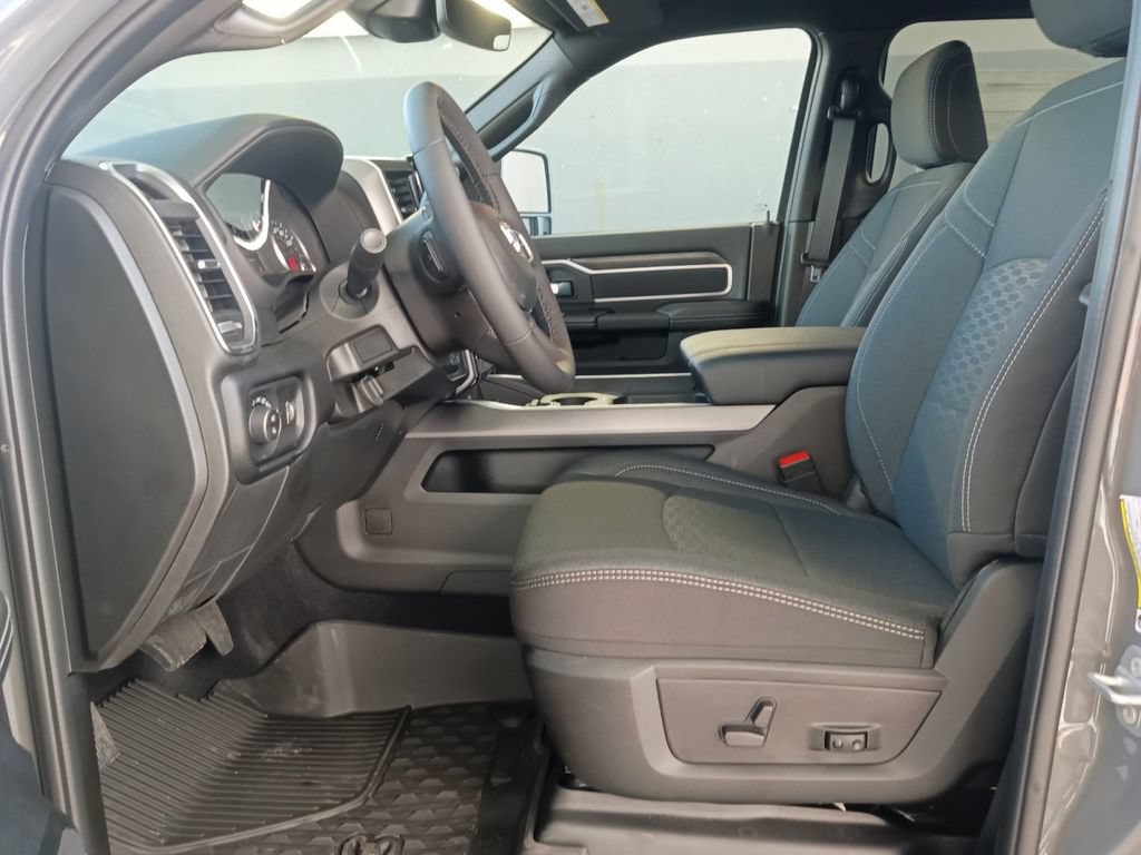 New 2026 RAM 3500 Lone Star AWD/4WD image 22