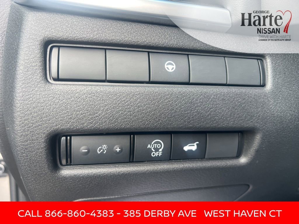 Certified 2025 Nissan Rogue SL image 34