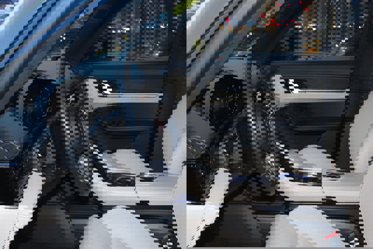 Used 2020 Porsche Taycan Turbo S image 21