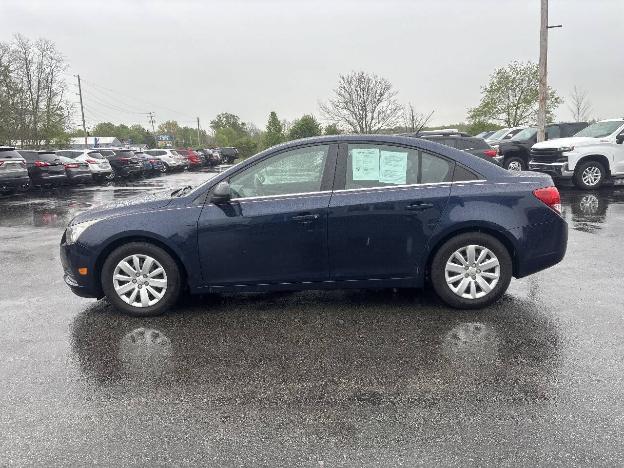 Used 2011 Chevrolet Cruze LS FWD image 4
