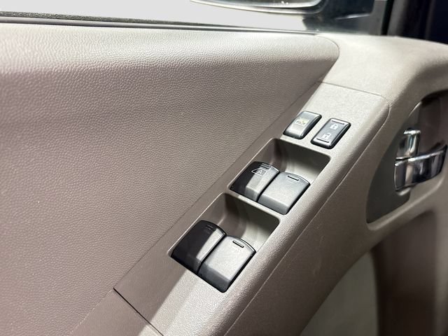 Used 2014 Nissan Frontier SV AWD/4WD image 17