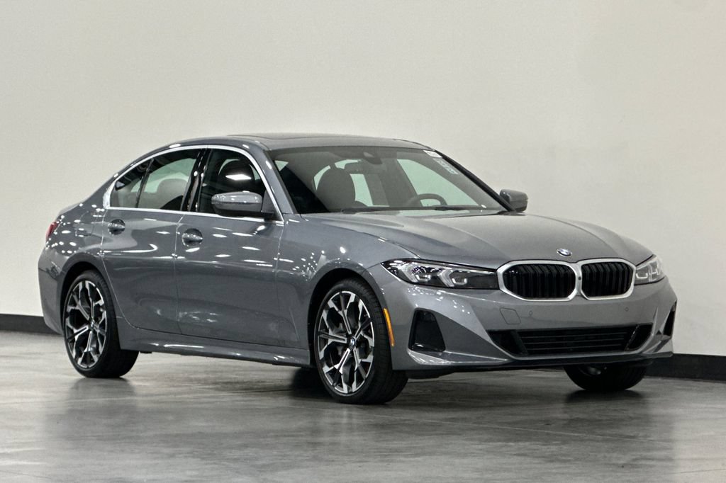 Used 2025 BMW 330i Sedan RWD image 2