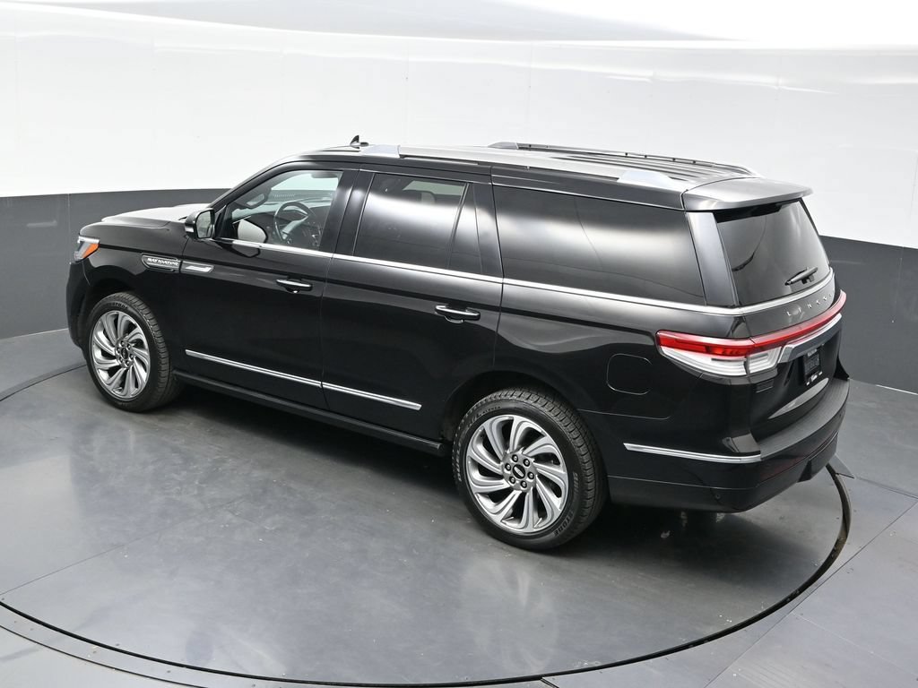 Used 2022 Lincoln Navigator Reserve AWD/4WD image 37