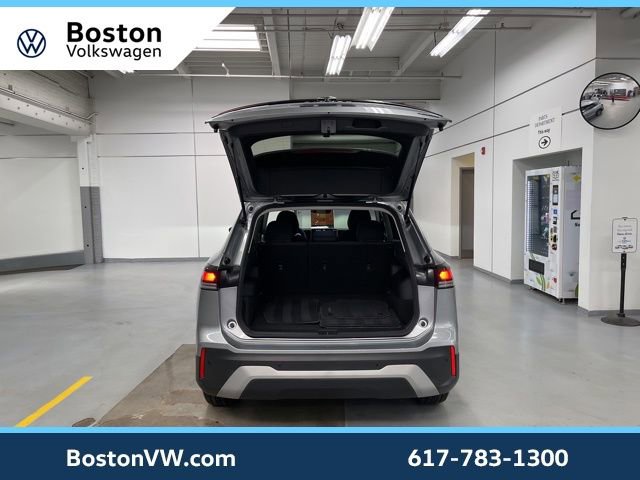 Used 2025 Volkswagen Tiguan S w/ 18" Wheel Package image 9