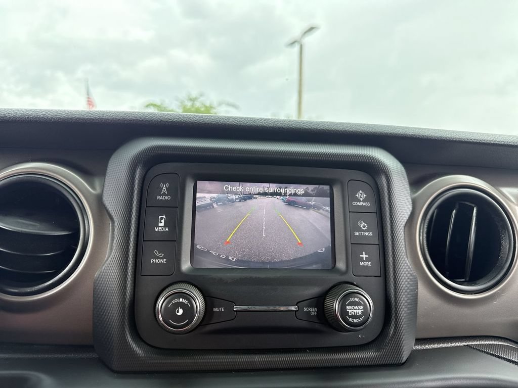 Used 2020 Jeep Wrangler Unlimited Sport AWD/4WD image 23