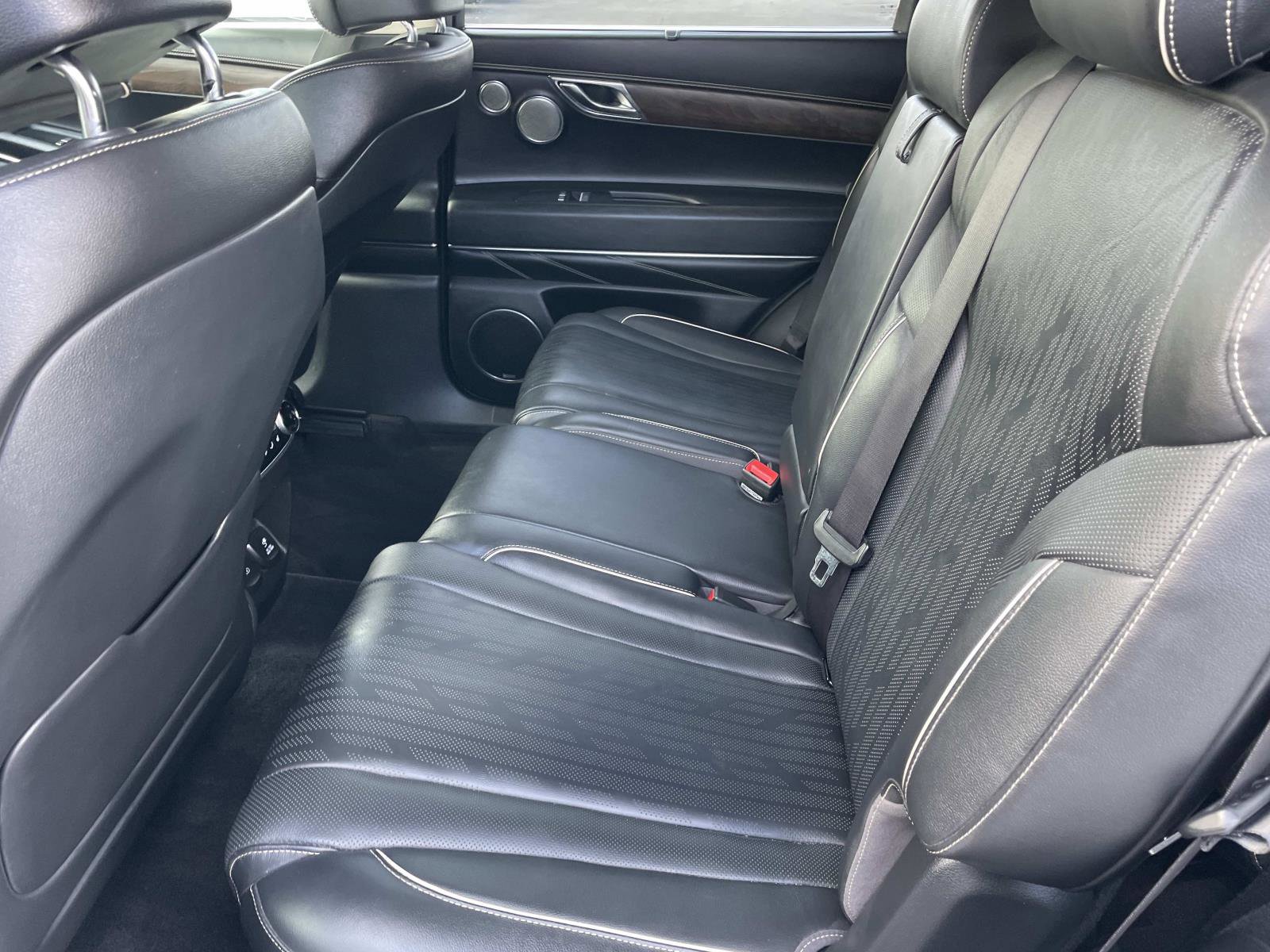 Used 2024 Genesis GV80 3.5T w/ Advanced Package image 24