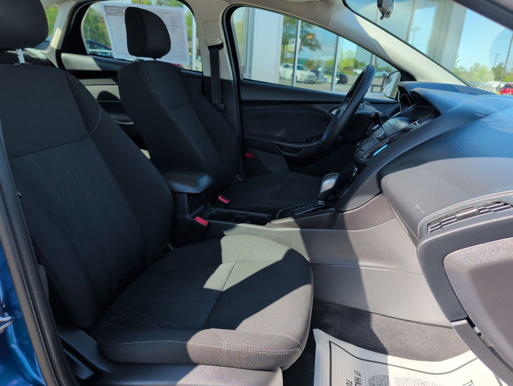 Used 2018 Ford Focus SE FWD image 21