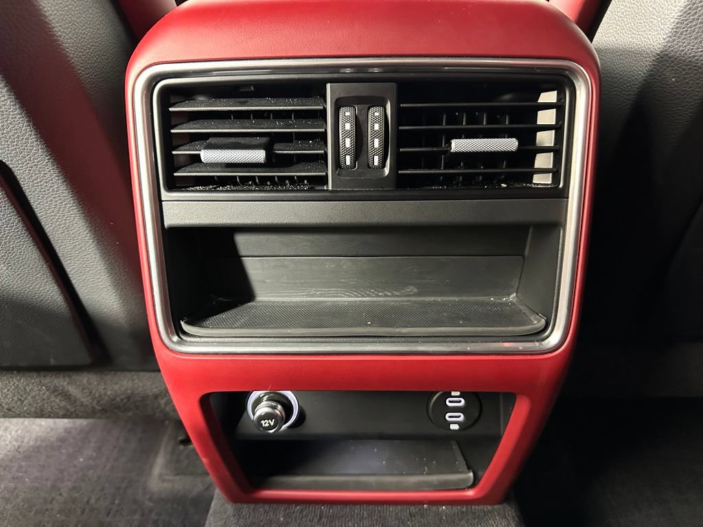 Certified 2023 Porsche Cayenne Coupe AWD/4WD image 39