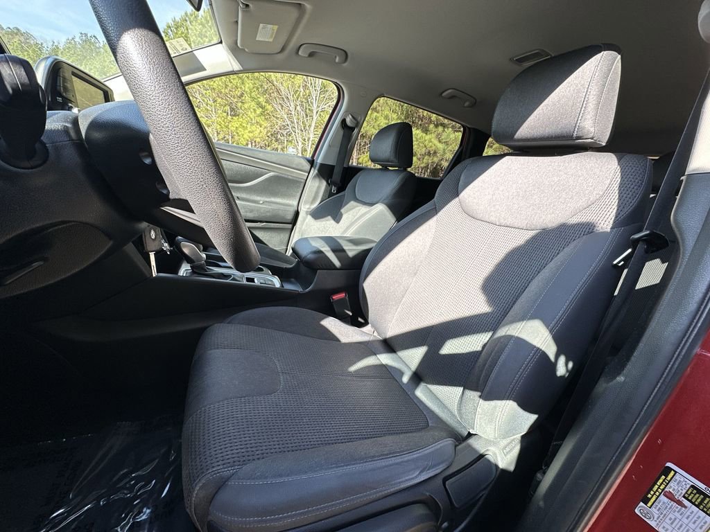 Used 2019 Hyundai Santa Fe SE image 13