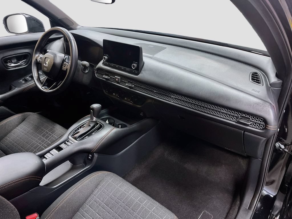 Used 2025 Honda HR-V Sport image 27