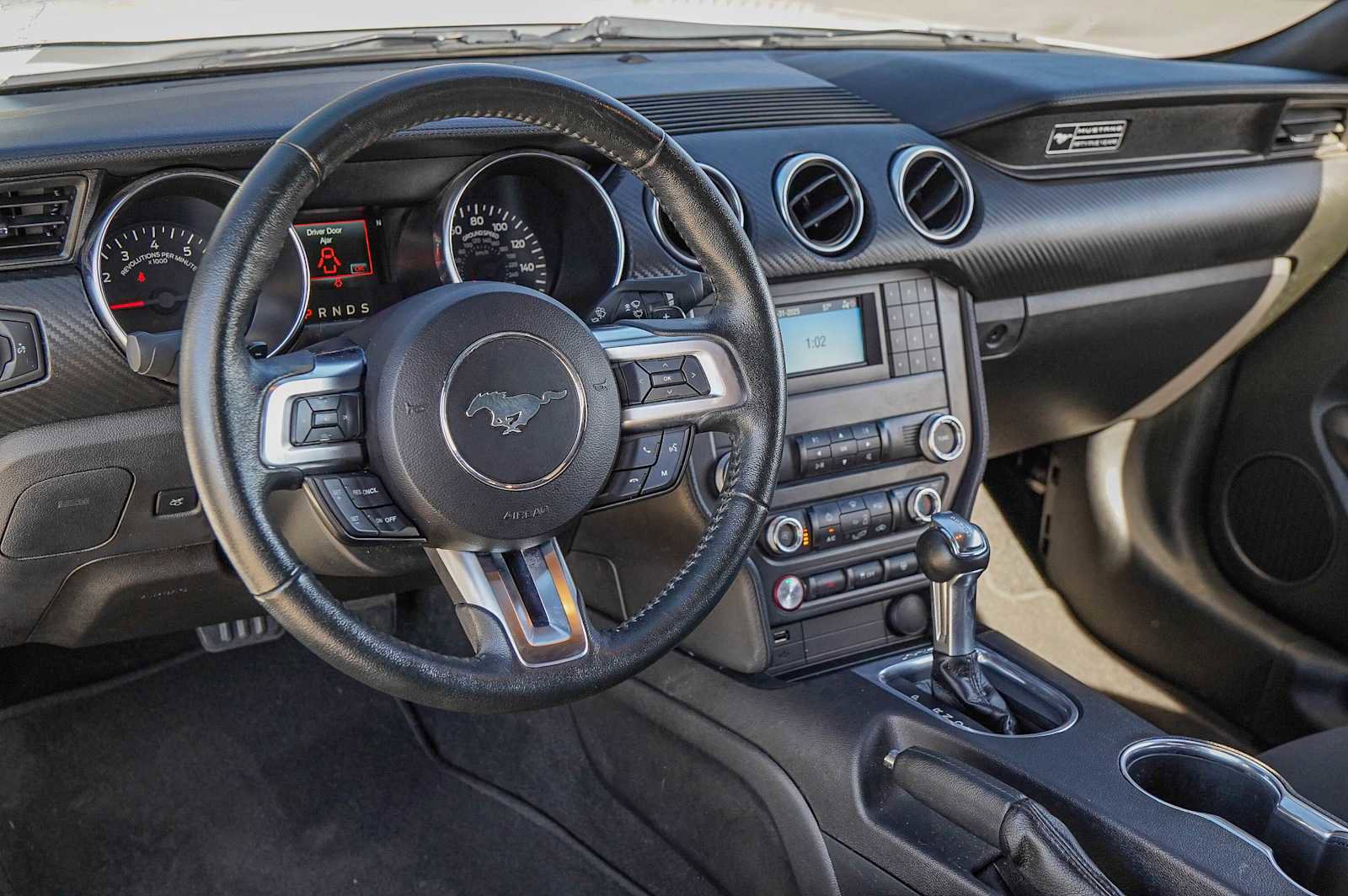 Used 2020 Ford Mustang Coupe image 9