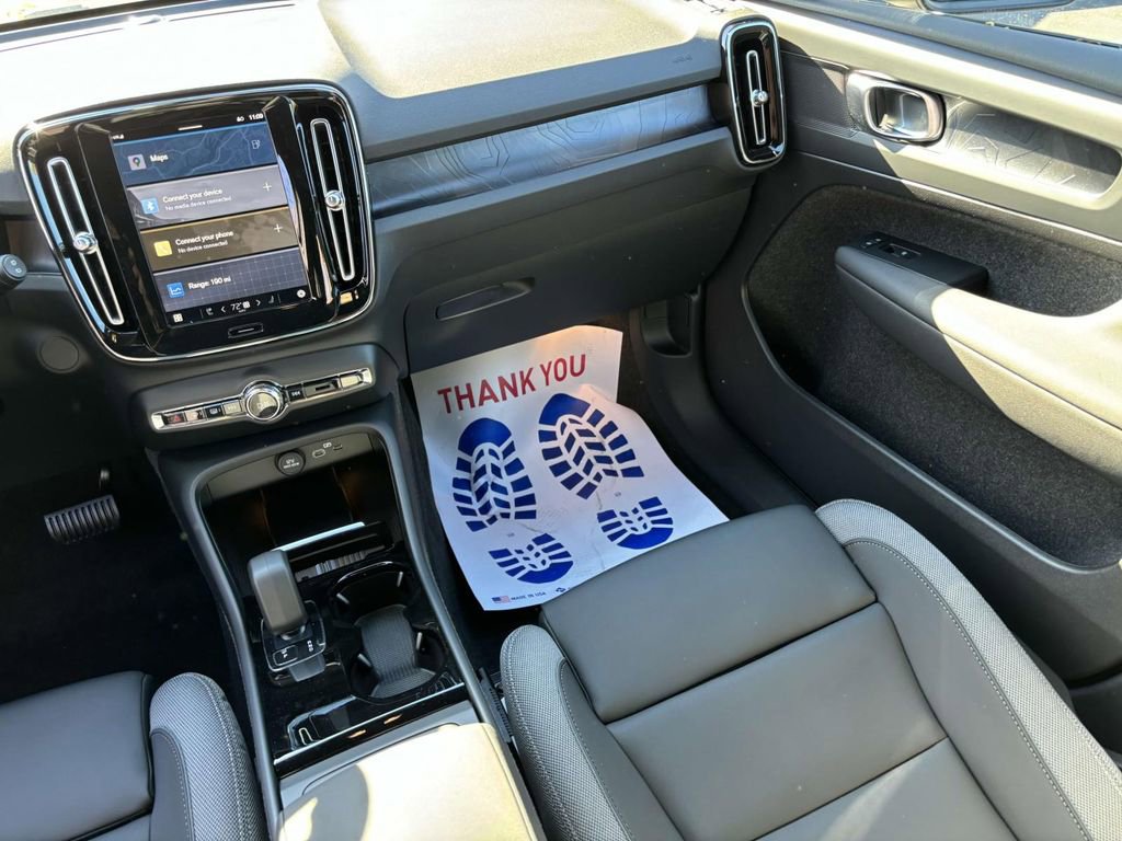 New 2024 Volvo XC40 Recharge Core w/ Protection Package Premier image 31