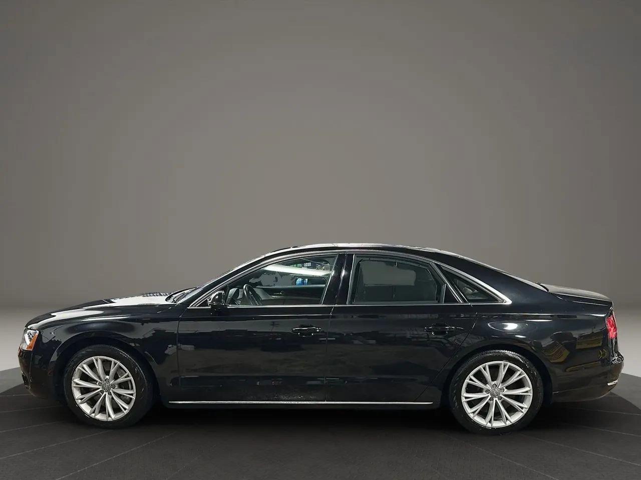 Used 2011 Audi A8 4.2 image 2
