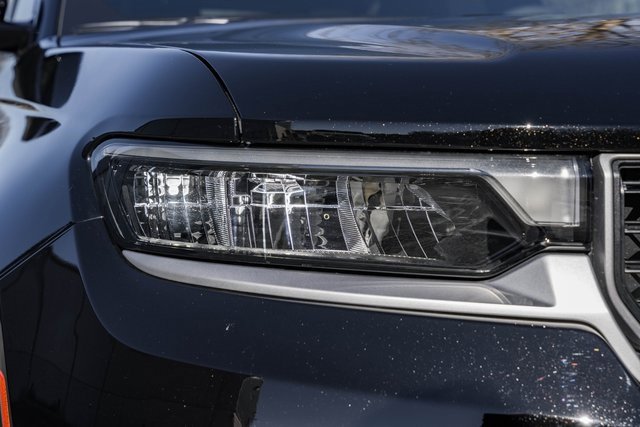 New 2026 Jeep Grand Cherokee Limited image 15