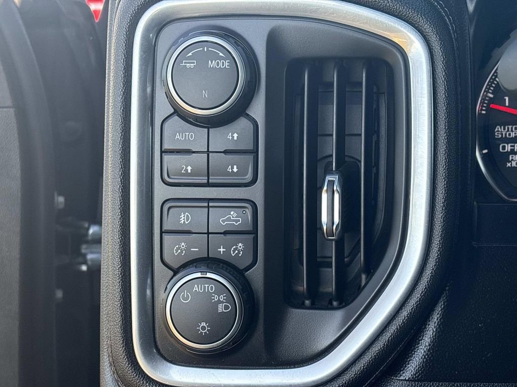 Used 2020 Chevrolet Silverado 1500 LT Trail Boss image 27