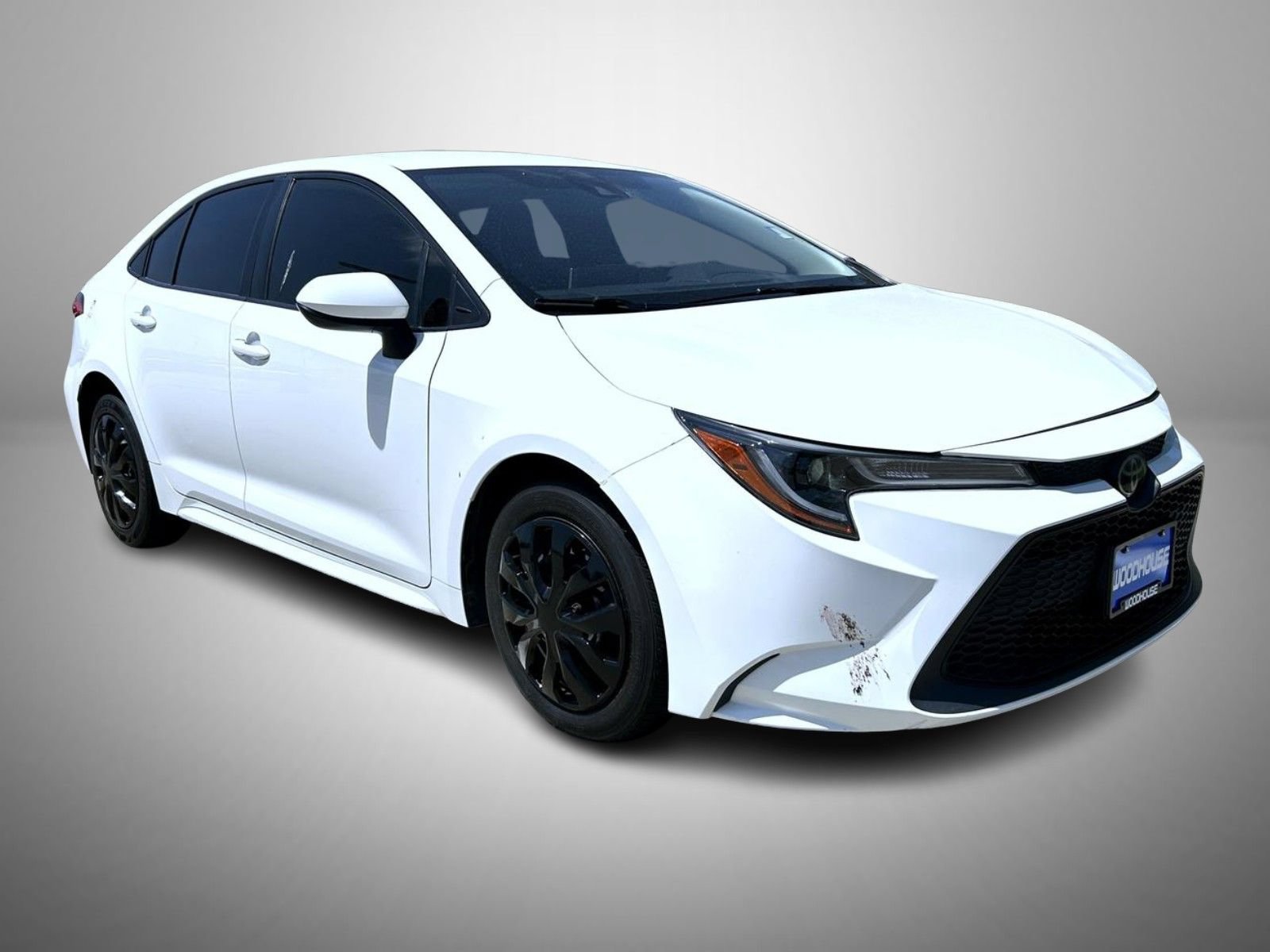 Used 2020 Toyota Corolla LE FWD image 3