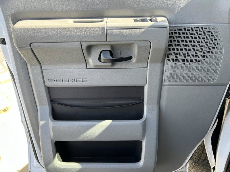 Used 2013 Ford E-150 and Econoline 150 w/ PWR Group RWD image 7