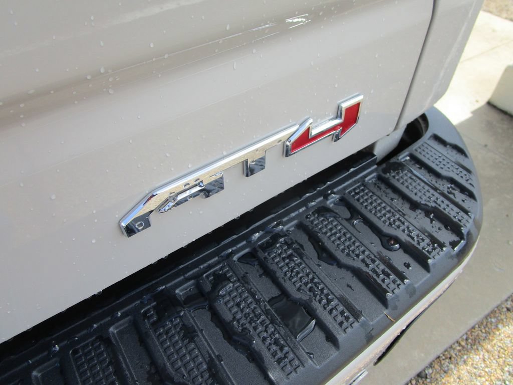New 2026 GMC Sierra 1500 AT4 w/ AT4 Premium Package AWD/4WD image 16