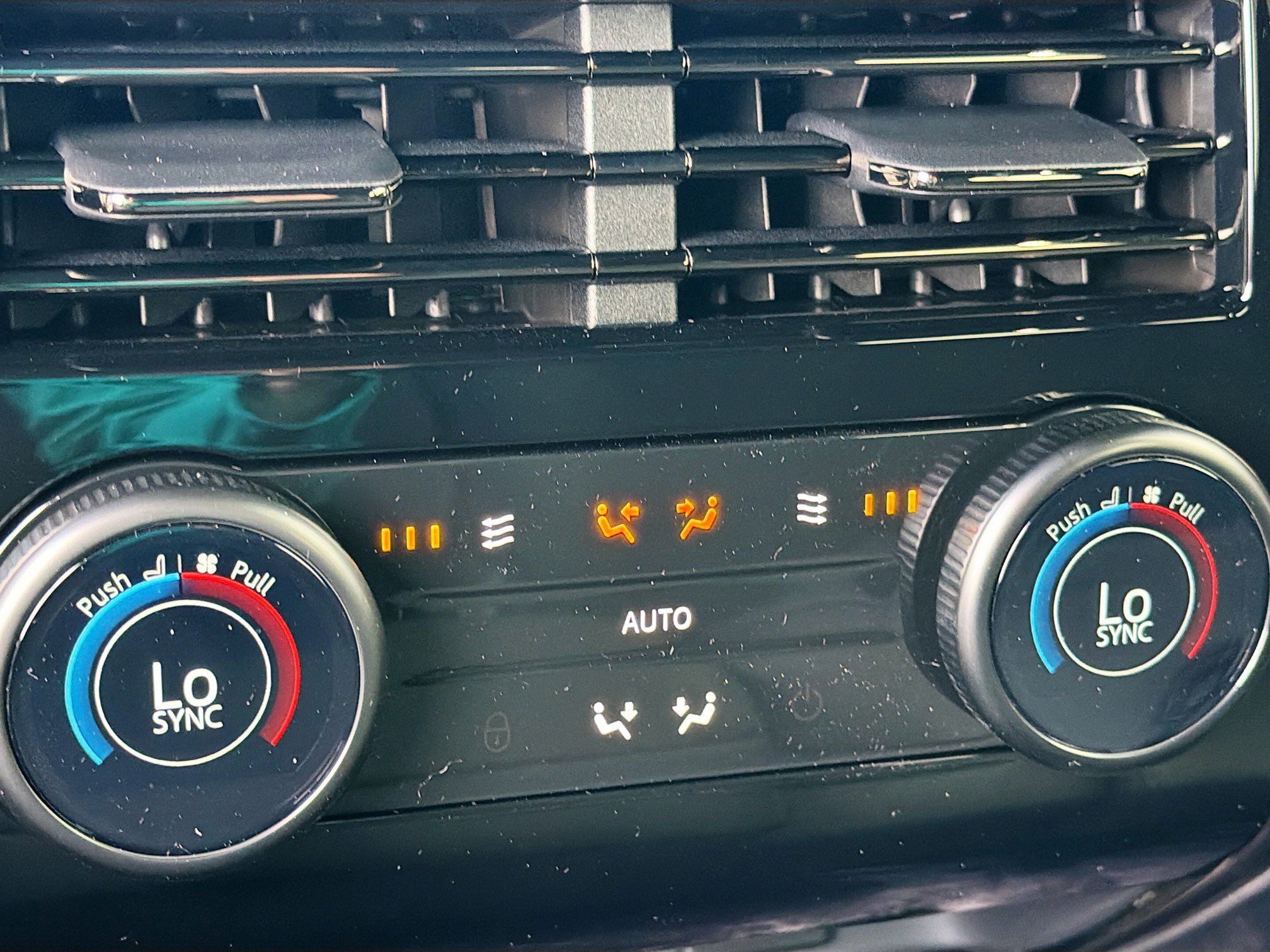 New 2026 Land Rover Range Rover Long Wheel Base SV image 20