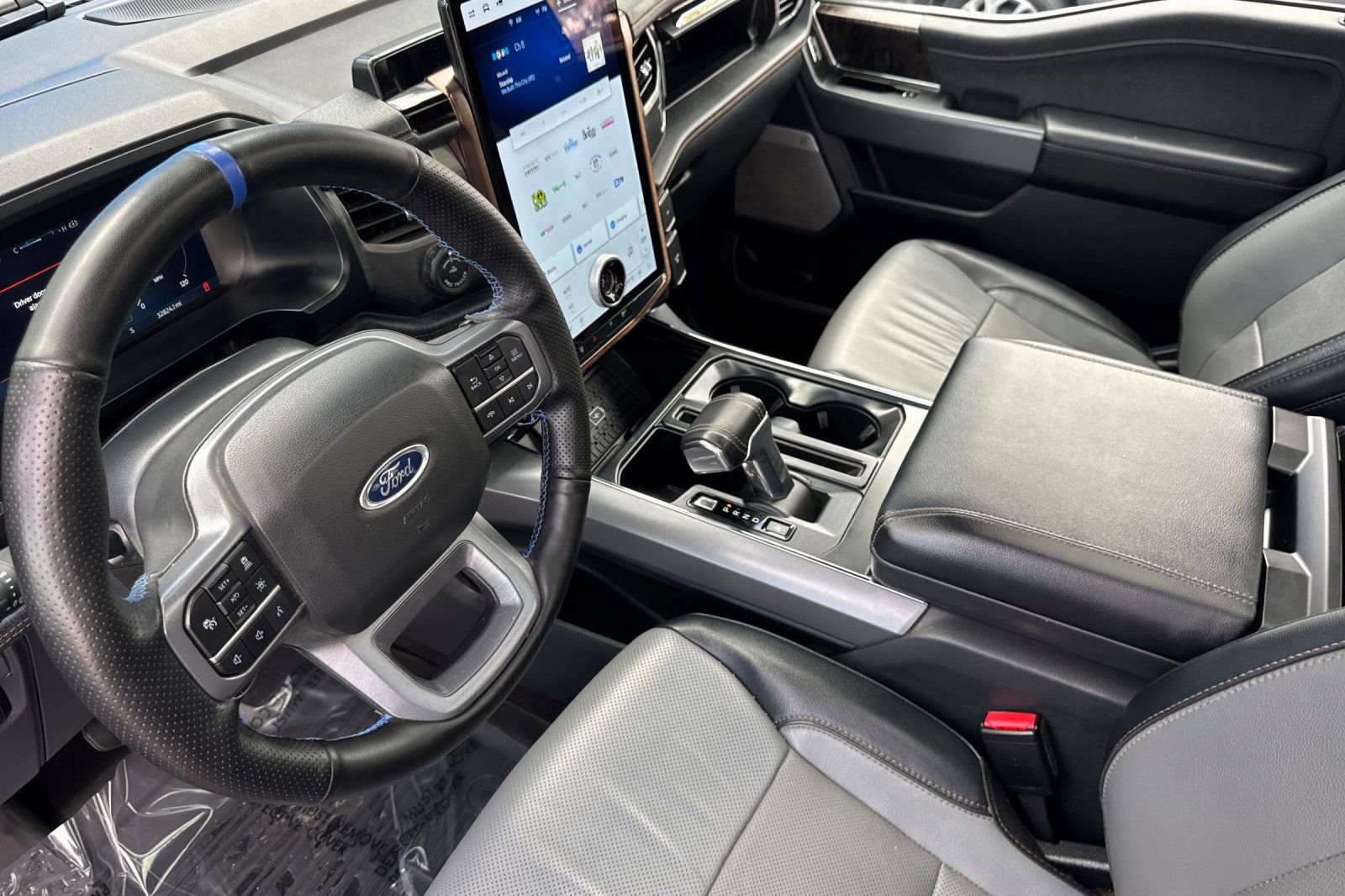 Used 2023 Ford F150 Lightning Lariat w/ Equipment Group 511A High image 10