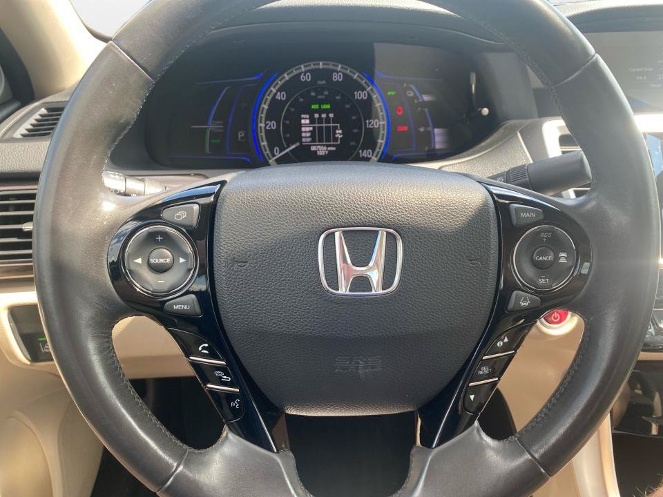 Used 2017 Honda Accord Touring image 13