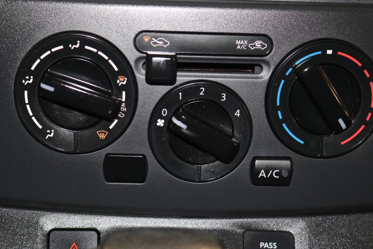 Used 2020 Nissan NV200 S w/ Back Door Glass Package image 42