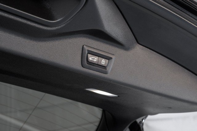 Used 2020 BMW X5 xDrive40i w/ Convenience Package AWD/4WD image 48