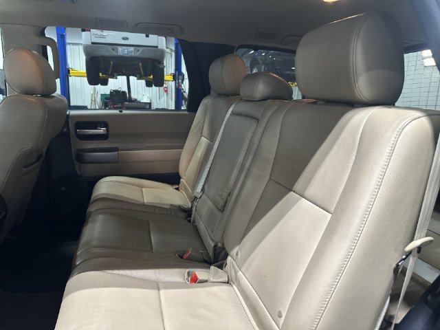 Used 2012 Toyota Sequoia Limited AWD/4WD image 30