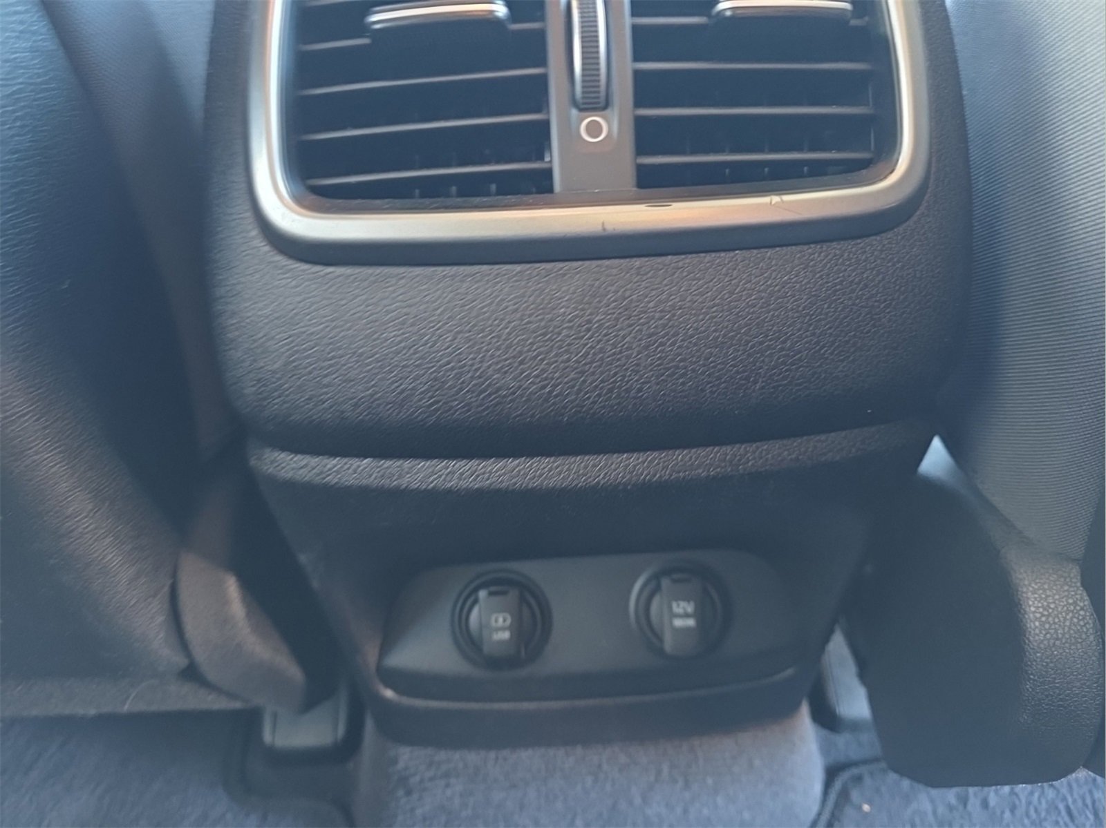 Used 2017 Kia Sorento LX w/ LX Convenience Package image 15