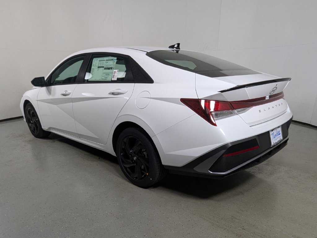 New 2026 Hyundai Elantra Sport FWD image 5