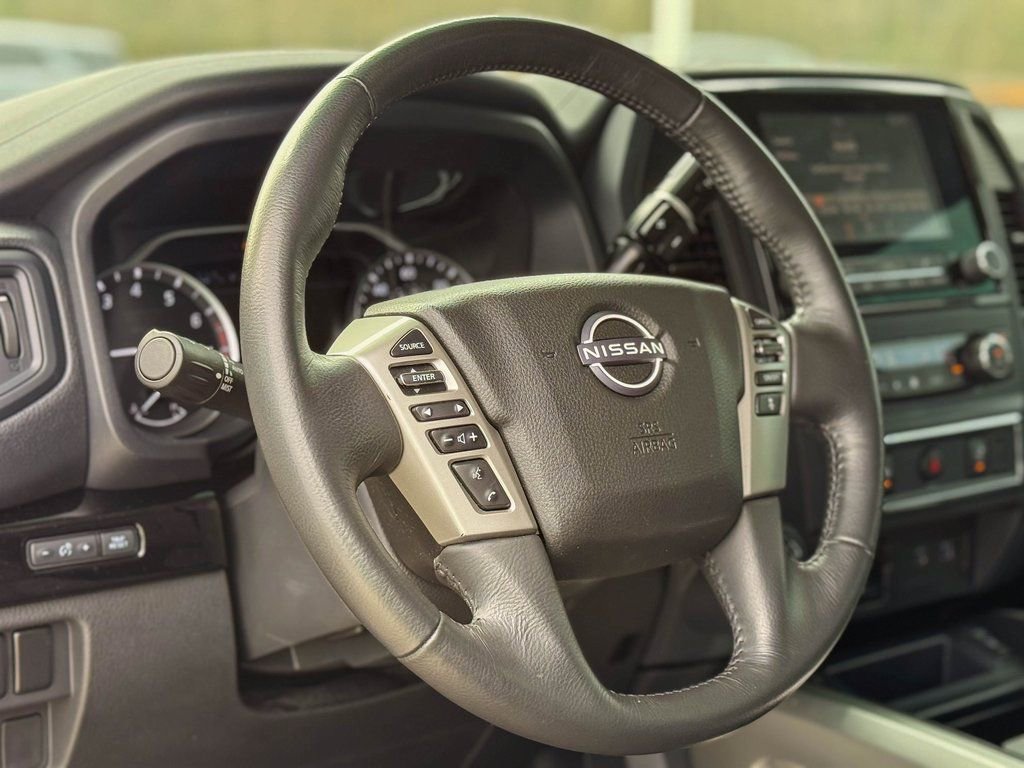 Used 2024 Nissan Titan SV w/ SV Convenience Package image 16