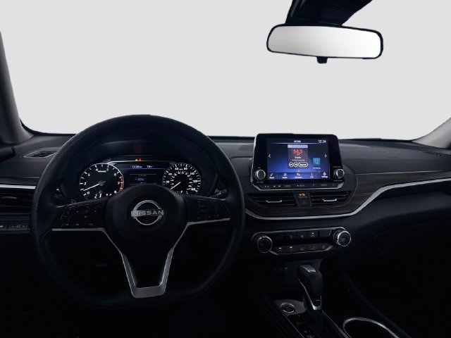 Used 2023 Nissan Altima 2.5 SV AWD/4WD image 16