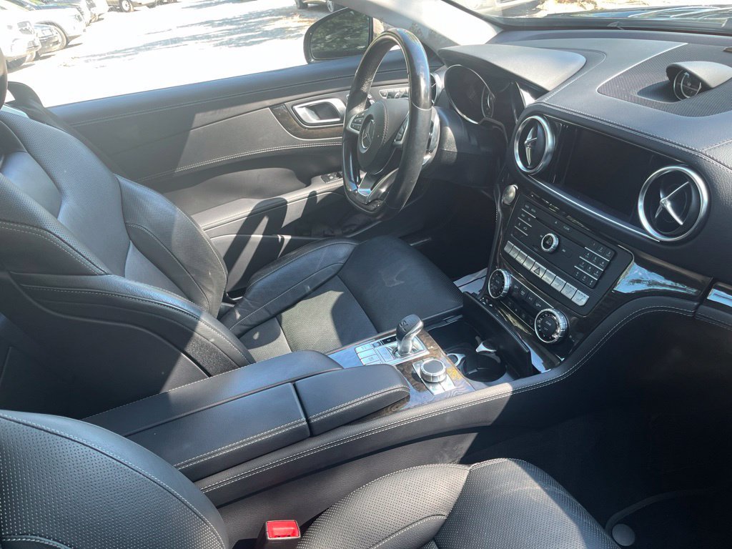 Used 2018 Mercedes-Benz SL 550 image 8