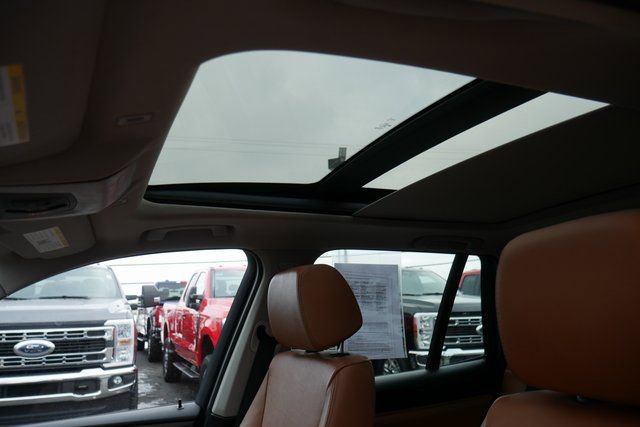 Used 2017 BMW X3 xDrive28i image 3