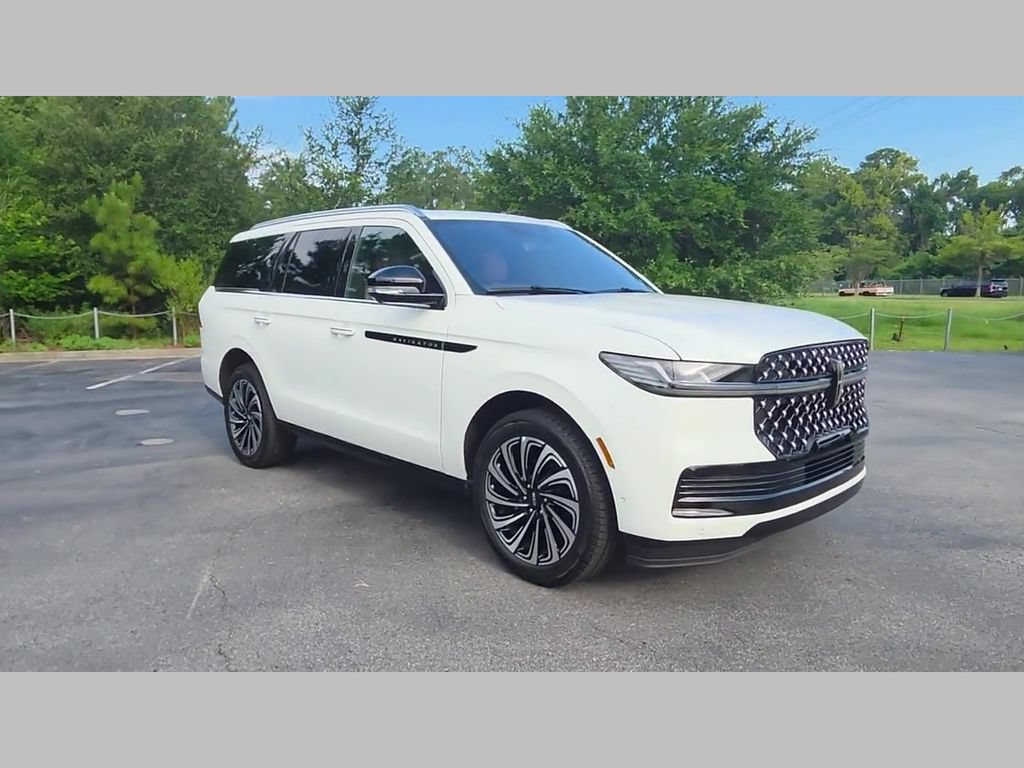 Used 2025 Lincoln Navigator Black Label AWD/4WD image 38