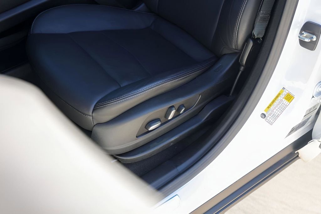 Certified 2023 Cadillac XT6 Premium Luxury w/ Technology Package image 8