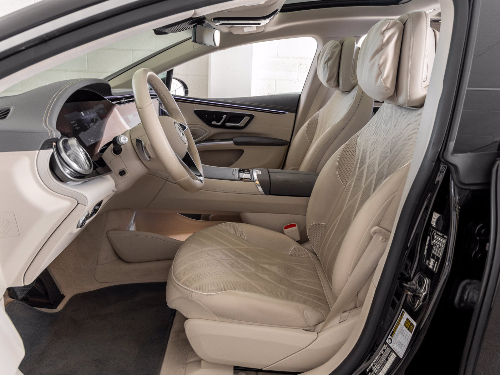 Certified 2023 Mercedes-Benz EQS 580 4MATIC Sedan image 11