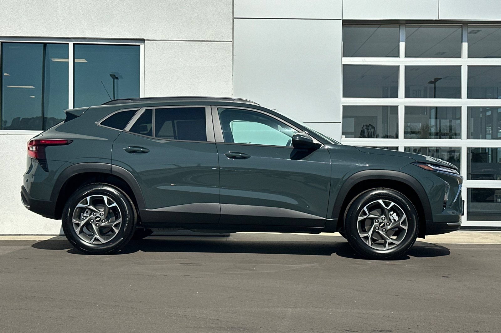 New 2026 Chevrolet Trax LT FWD image 3