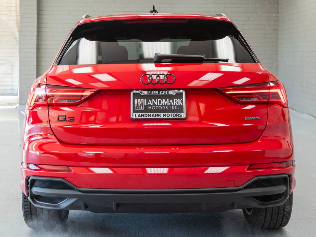 Used 2024 Audi Q3 2.0T Premium w/ Convenience Package image 30