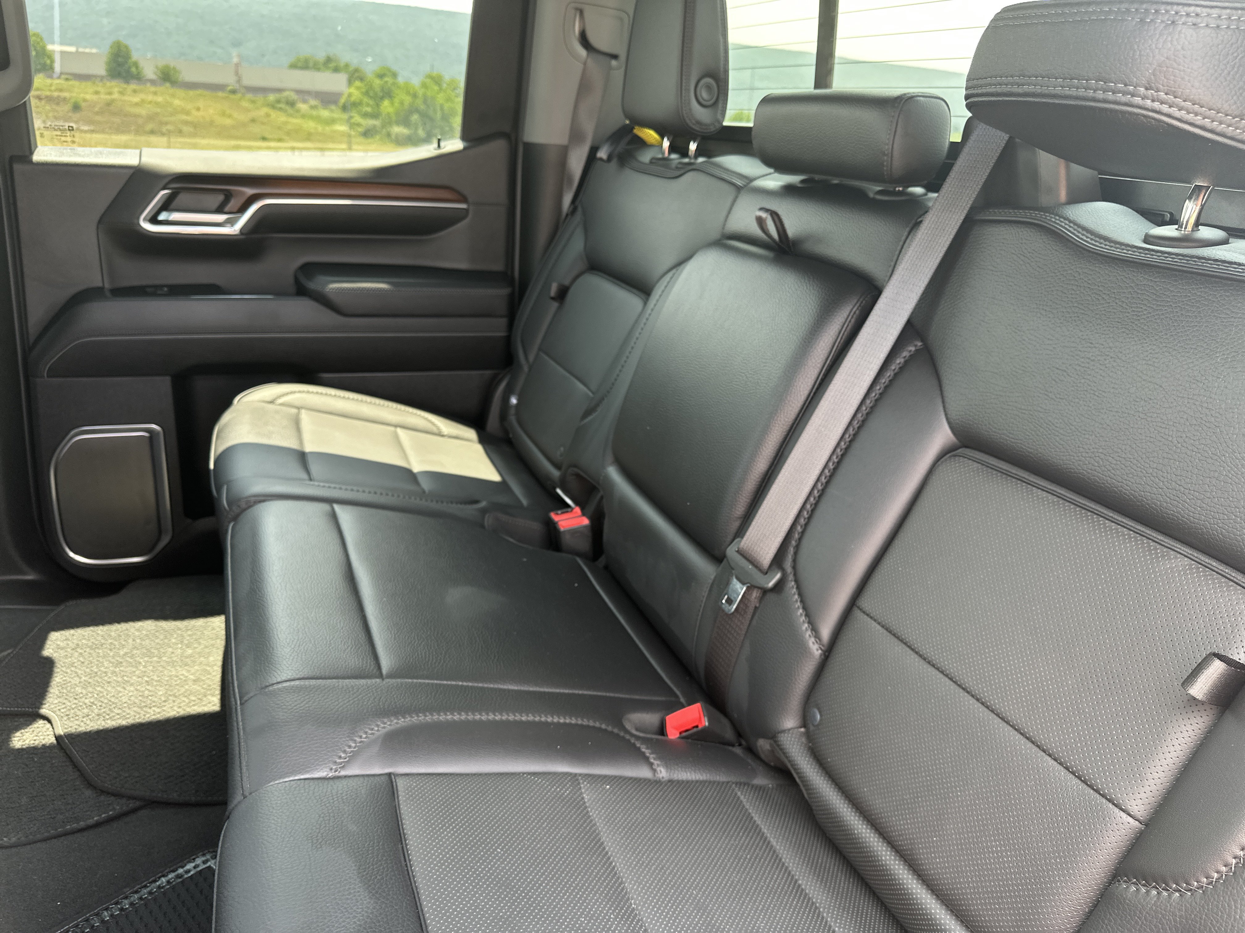 Used 2024 GMC Sierra 1500 Denali AWD/4WD image 13