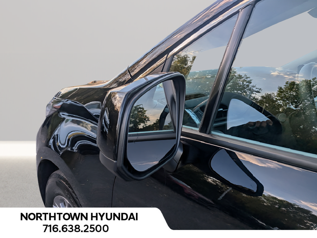 Used 2026 Toyota Sienna XLE FWD image 43