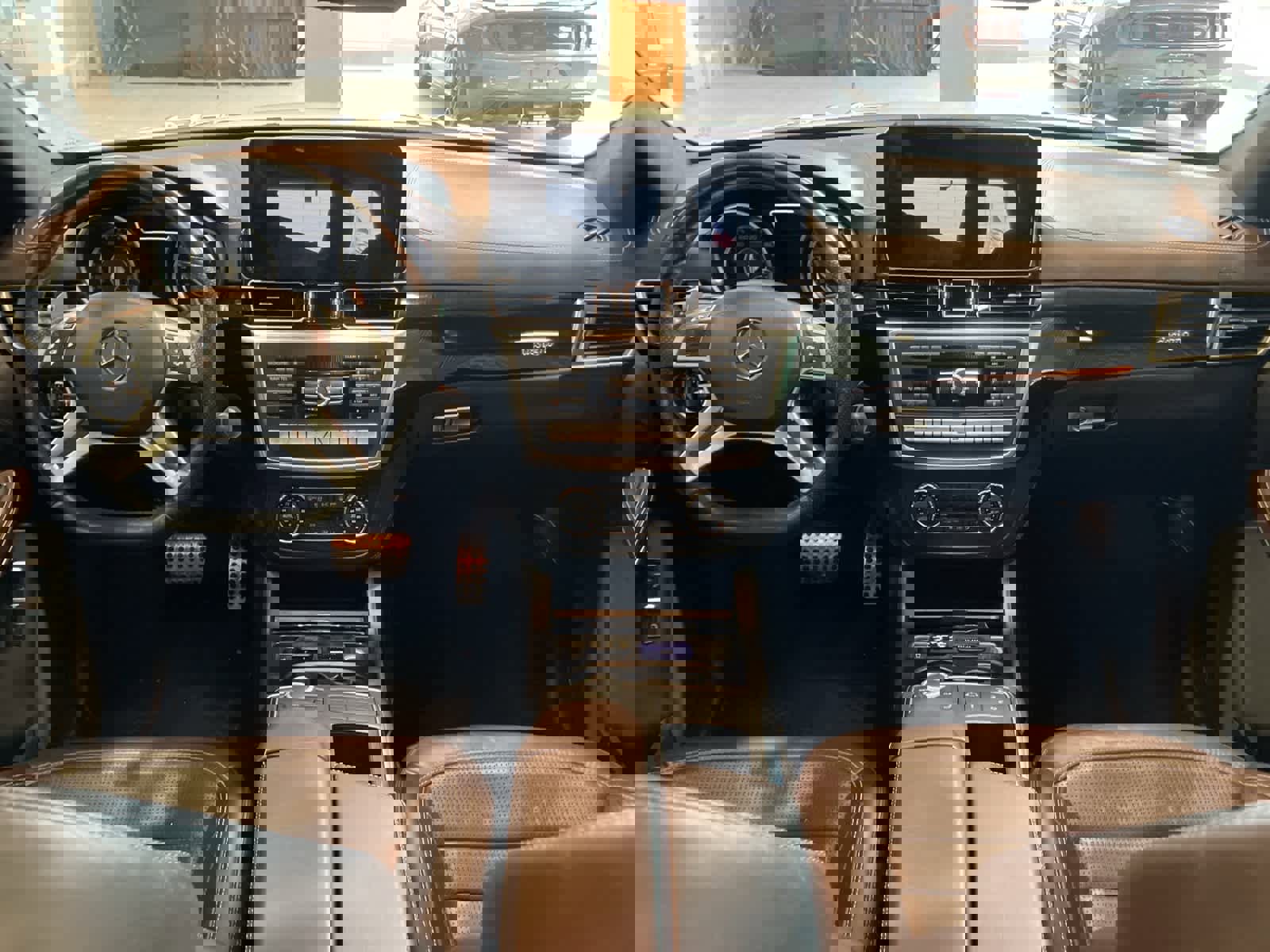 Used 2015 Mercedes-Benz GL 63 AMG 4MATIC image 27