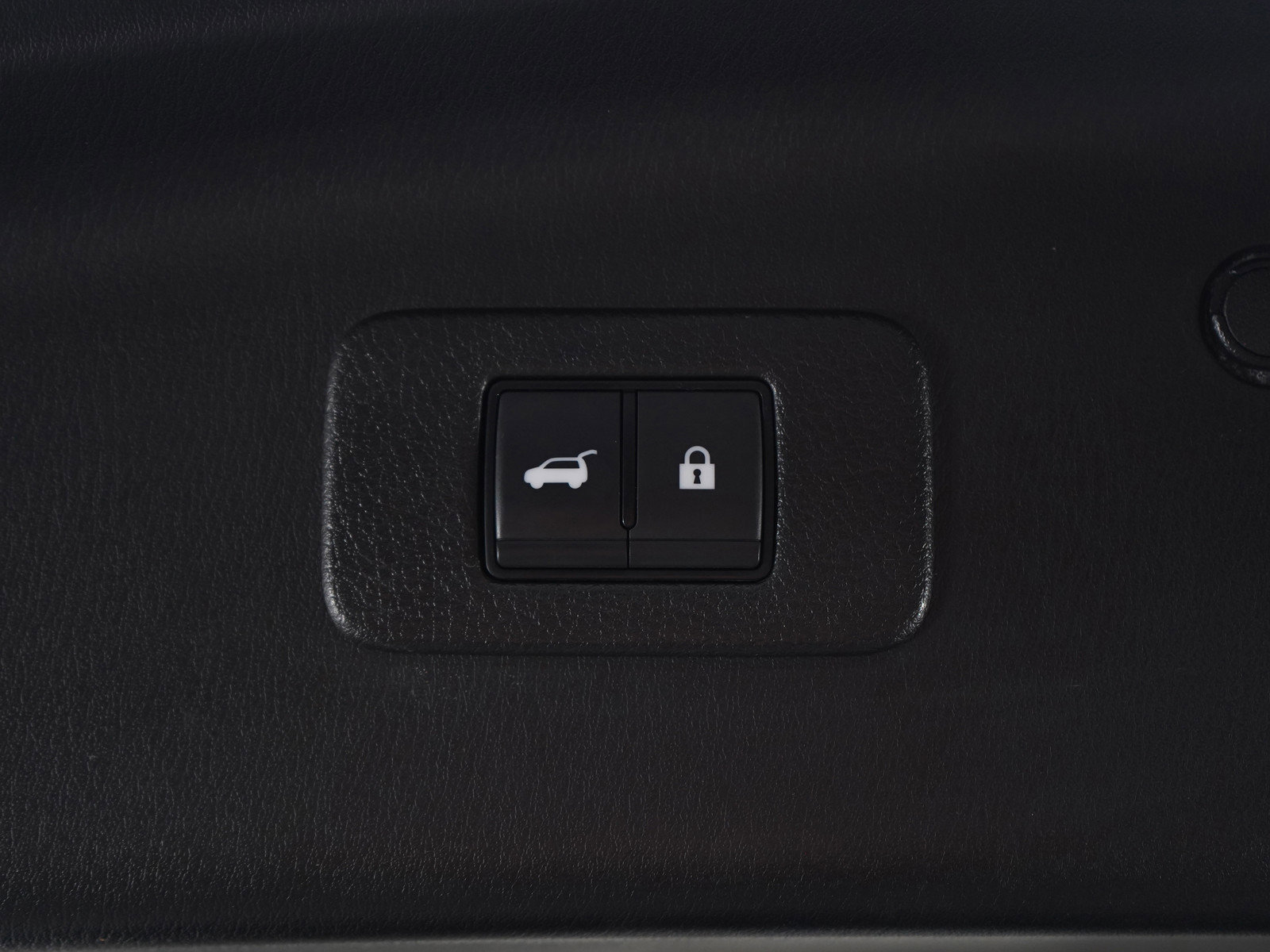 Used 2024 Nissan Armada SL image 22