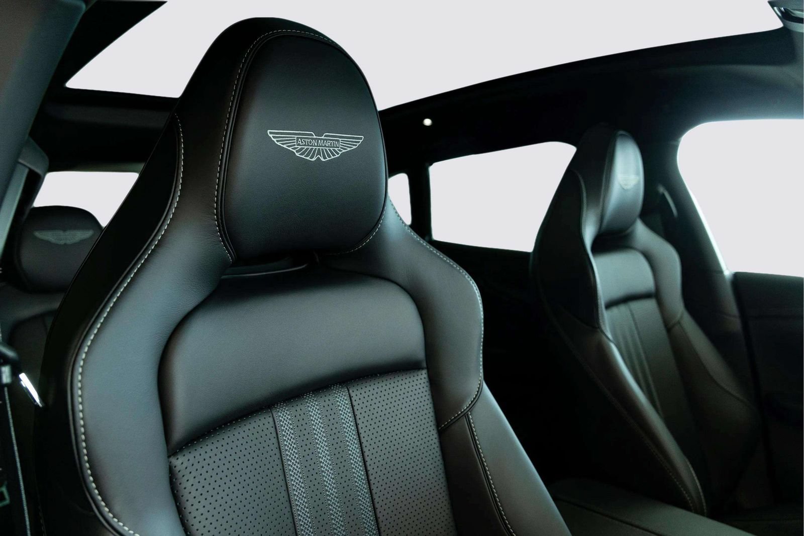 New 2026 Aston Martin DBX 707 AWD/4WD image 15