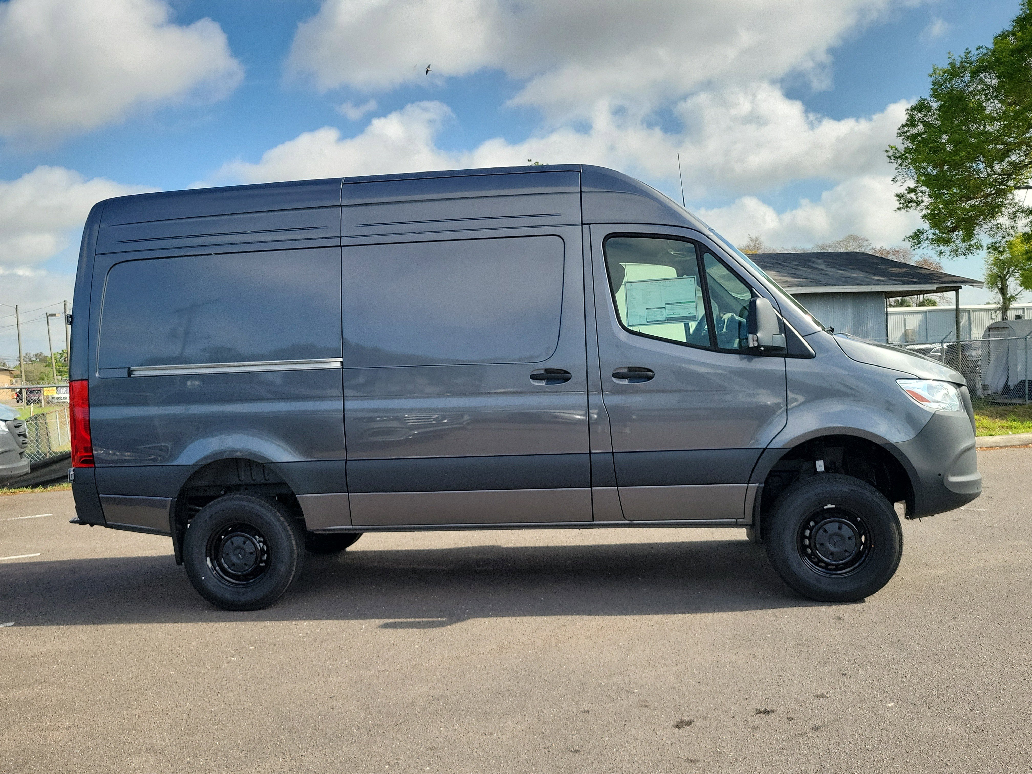 New 2025 Mercedes-Benz Sprinter 2500 image 33